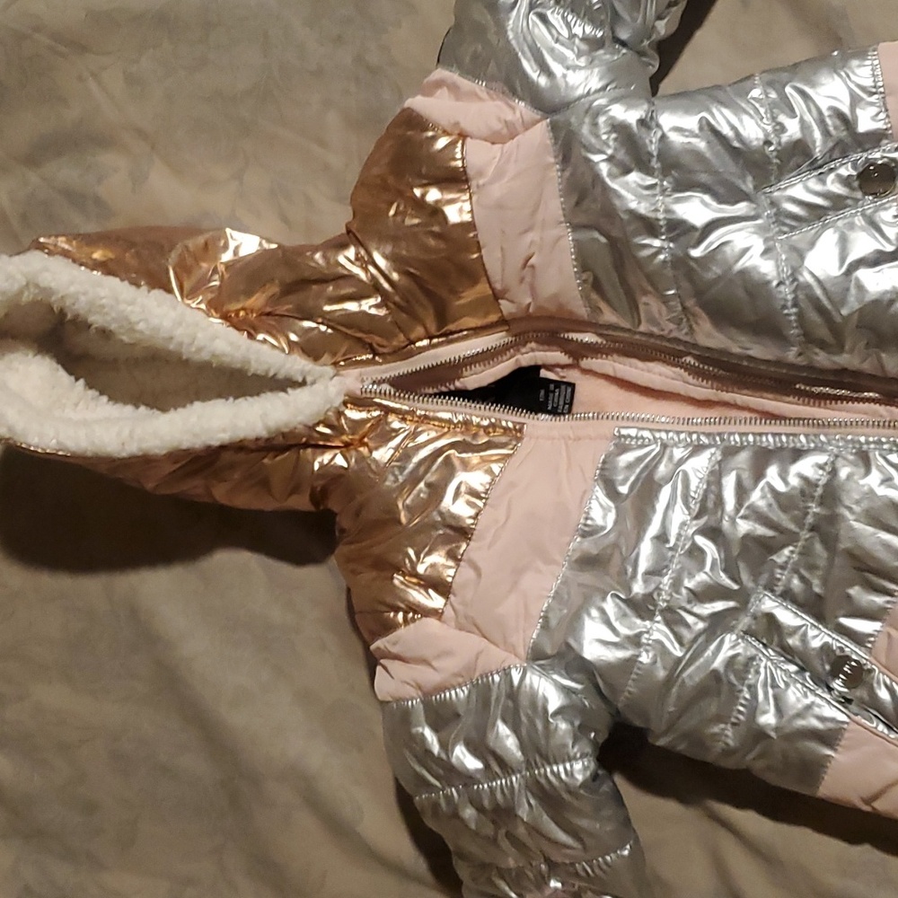Metallic and golden puffer jacket